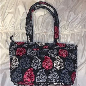 BARELY USED Vera Bradley Purse